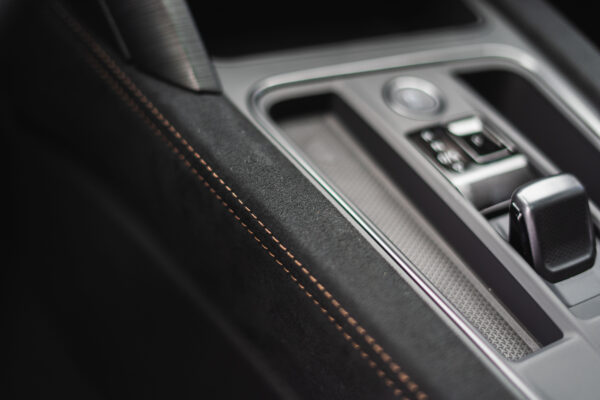 Alcantara – obszycie tunel środkowy CUPRA Formentor / CUPRA Leon